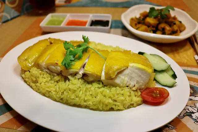 【台北美食】瑞記海南雞飯(民權東店)-內湖人有福了！新加坡美食進駐 獨特金黃油亮海南雞  