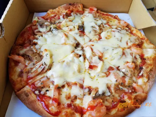 【南投食記】竹山-外籍老師的菲式比薩《叮咚披薩 Dindos Pizza》竹山高中旁