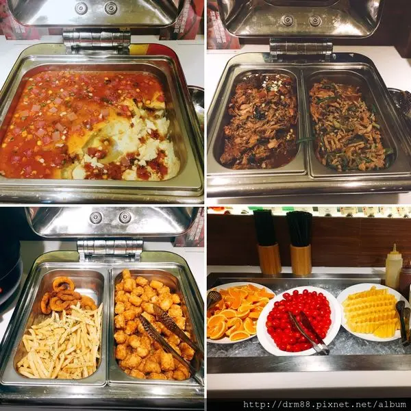  Mini Pizza 兩口披薩＊超強國民自助吧＊台北車站吃到飽＊$128/$158/$188＊DIY 窯烤PIZZA ＊還有啤酒喝到飽，太超值了～