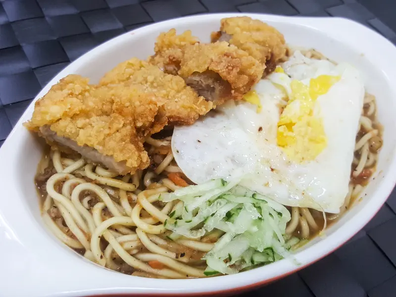 【食-新竹新埔】基腸LuLu Breakfast❤早餐店中竟然還有手搖飲品♡蛋餅包入勁辣雞,不用沾醬就好美味❤7/31~8/31開幕慶,消費滿百送雞塊♡新埔新開早午餐店