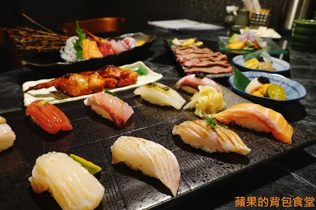 [食記] 新竹東區 - 錵鑶日本料理 新竹旗艦店 鮮嫩無筋生魚片 干貝漢堡 生蠔 有青又多汁 握壽司套餐吃巧又吃飽 新竹美食
