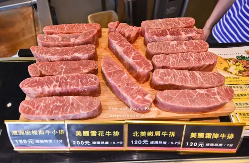 吃吃的牛 專業立吞牛排 ，原塊牛肉+香蒜麵包+沙拉