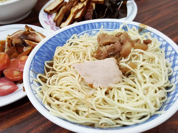 【高雄苓雅】麵伯麻醬麵。上班族銅板美食。近文化中心