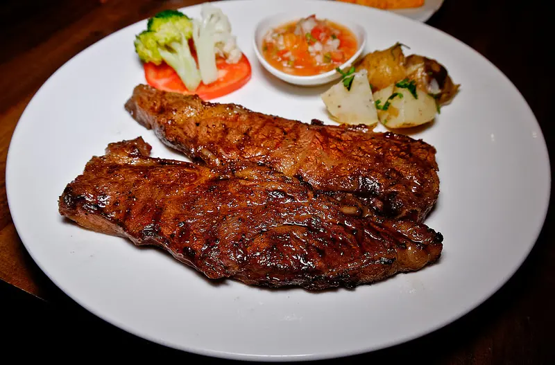 台北 六張犁站 亨利客 原味炭烤牛排, 平價享受原塊美國高級牛排!! 