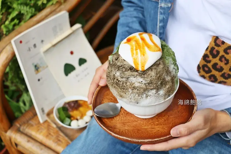 宜蘭文青冰店『小龜有冰店/小亀有かき冰kakigori 店』抹茶奶霜刨冰、冰淇淋、日式豆腐奶酪、手工蕨餅，菜單價位