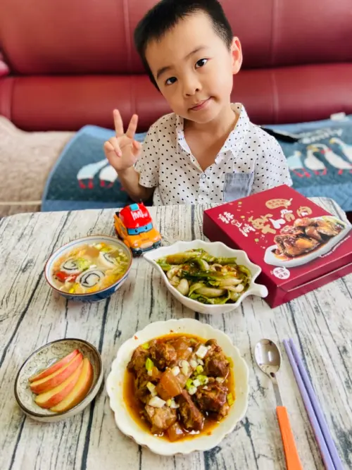 美食開箱 防疫宅配美食推薦 純煉-常溫辣豆瓣醬軟骨肉 商業滅菌常溫保存 多種吃法 軟嫩Q彈又有勁