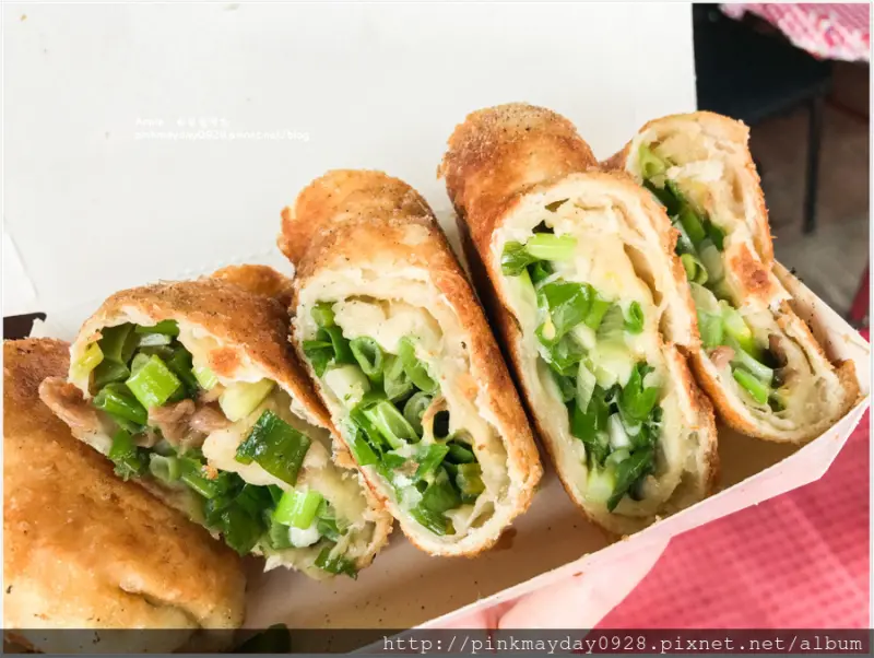 ✿高雄✿ 食尚玩家推薦！人氣爆紅的滿滿餡料蔥厚餅 每天只賣幾小時就完售 想吃還得早點排隊 ➜ 阿惠蔥厚餅