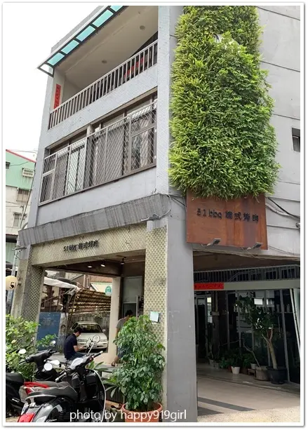 [新北永和]近樂華夜市。廢棄鐵工廠化身成工業風韓式烤肉店★51bbq