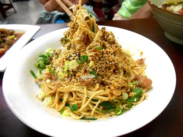 會燃燒的四川麵~  丁二姊燃麵              