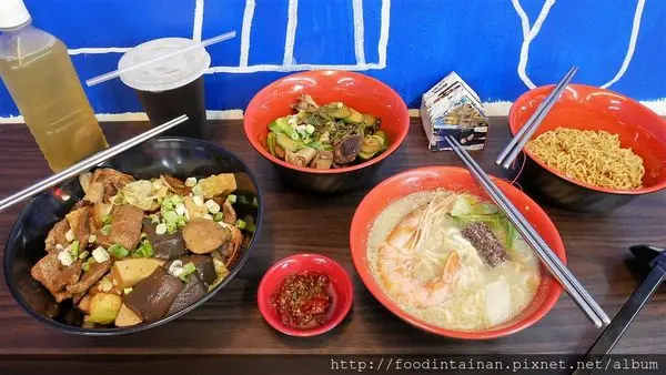 【台南市-東區美食】30幾種中藥的滷汁與+10元就能升級天使紅蝦的懷舊鍋燒意麵○ﾟεﾟ○！『瘋格滷味』讓人少少預算也能吃的大大滿足(〃^∇^)ﾉ