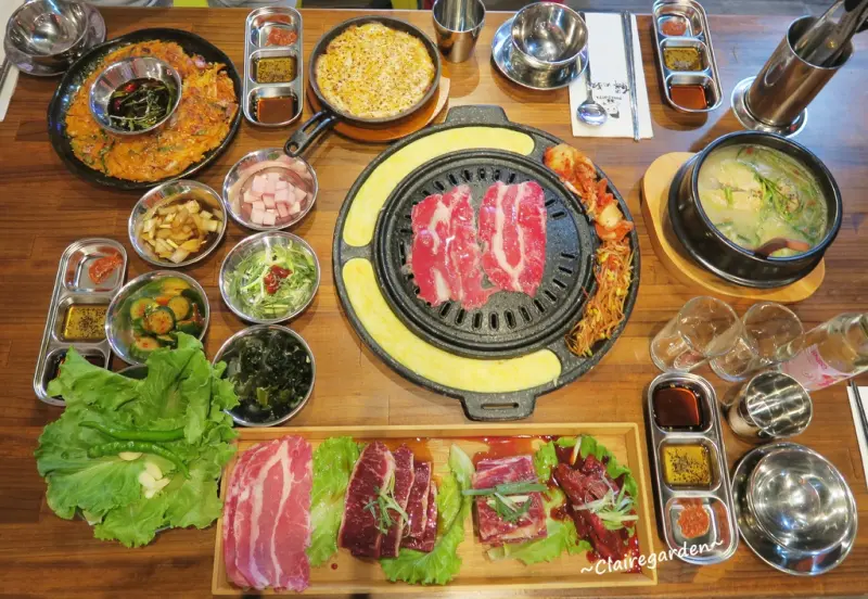 [南崁菜鳥覓食記] 韓大叔正宗韓式烤肉專門店-2號桃園南崁店~四種牛肉拼盤+超鬆軟起司蛋+整枝哈密瓜冰氣泡飲 