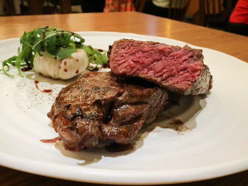 BUTTERMILK 摩登美式餐廳,口感酥脆又多汁的美國阿嬤秘方炸雞