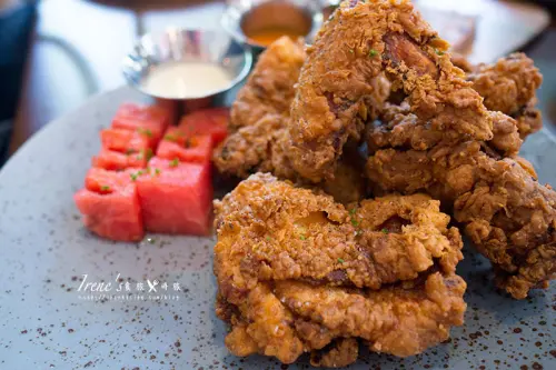 【台北】意舍酒店新開幕的美式餐廳Buttermilk．美國阿嬤秘方炸雞必吃