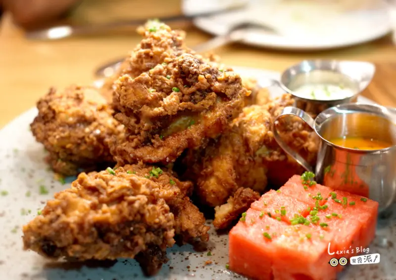 食記【台北】Buttermilk摩登美式餐廳-amba台北中山意舍酒店，阿嬤秘方炸雞好吃(menu菜單)