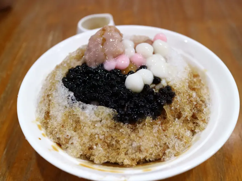 南機場必吃冰品→黑糖剉冰50元11種配料全部任選任加！ BY~黃豆家