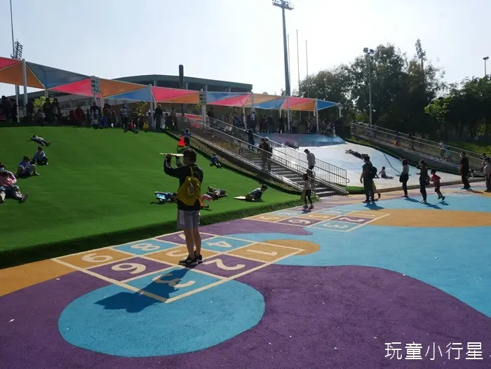 星光大滑梯+地景滑草場+七虎耀諸羅戲水噴泉+棒球9宮格/相鄰嘉義市立棒球場KANO園區＆嘉義公園＆嘉義植物園