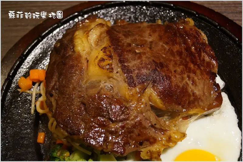 《景美厚切牛排》人从众厚切牛排景美店 平價超高cp值厚切牛排 