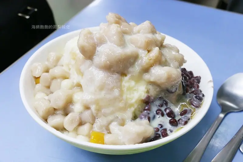 南機場夜市美食『南機場芋頭大王』超人氣排隊冰品、熱甜湯、湯圓，芋頭控必吃，菜單價位(捷運小南門站)