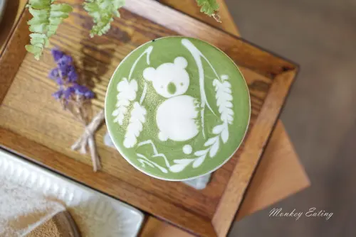 【台中南區】Yasumi Cafe│世界拉花冠軍咖啡，日式清新下午茶QQ麻糬鬆餅很推，近中興大學