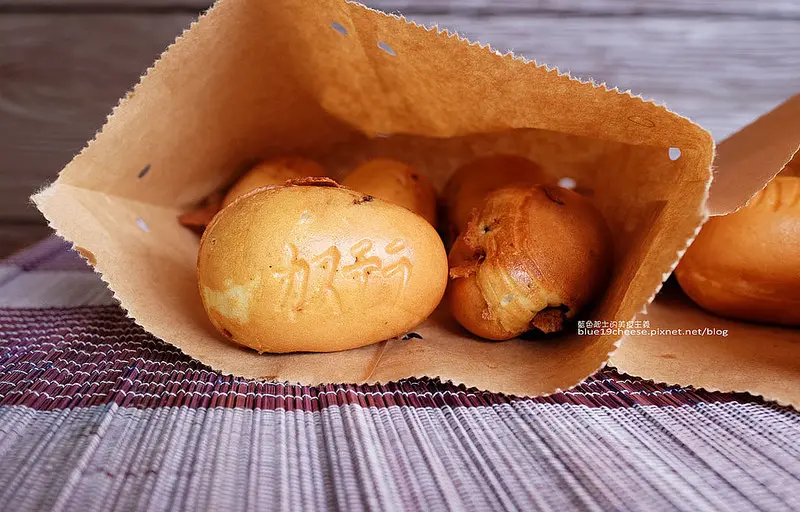 【台中西區】吃貨農場雞蛋糕-放學後補習前下午點心.海爺爺食府騎樓.均安宮附近 - 藍色起士的美食主義
