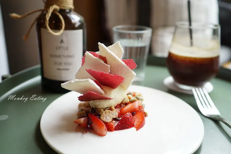 【台中北區】卉HUI Café法式甜點早午餐｜藏身街巷優雅法式早午餐｜手作法式甜點｜近台中二中