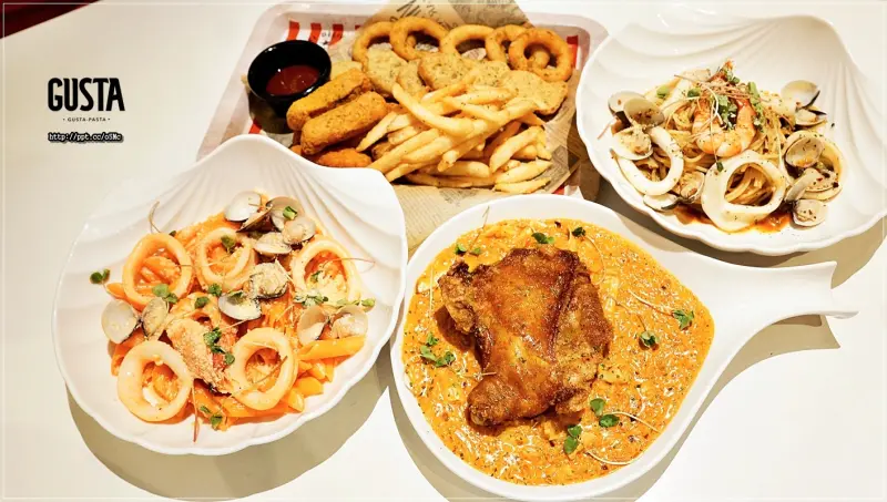 【Gusta Pasta 古斯塔義大利麵】中和美食～CP值高，遠東世紀廣場上班族，最愛的義式平價餐廳，必點爆漿餐包／香辣XO醬海鮮總匯／粉紅醬明太子海鮮／脆皮雞腿排燉飯