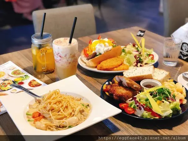 [台北美食] 大份量、高CP值的早午餐「At • First Brunch 緣來-忠孝店」#東區早午餐推薦 #忠孝敦化站