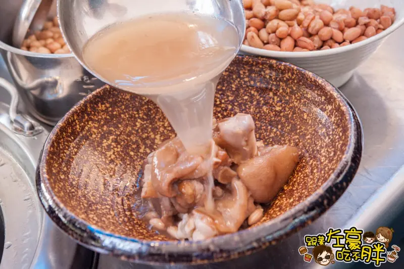台式早午餐推薦 ! 阿柏花生豬腳 清燉花生豬腳湯x魯肉飯