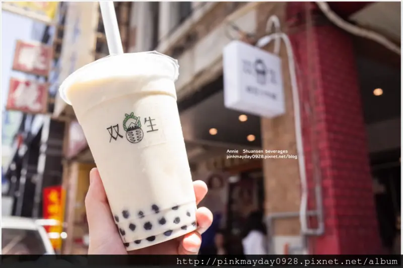 ✿台南✿ IG火紅打卡飲品 知名双生咖啡開飲料店啦 使用台南在地小農鮮乳 冰沙口感般的綠豆沙牛奶實在消暑 ➜ 双生綠豆沙牛奶 Shuànsên beverages