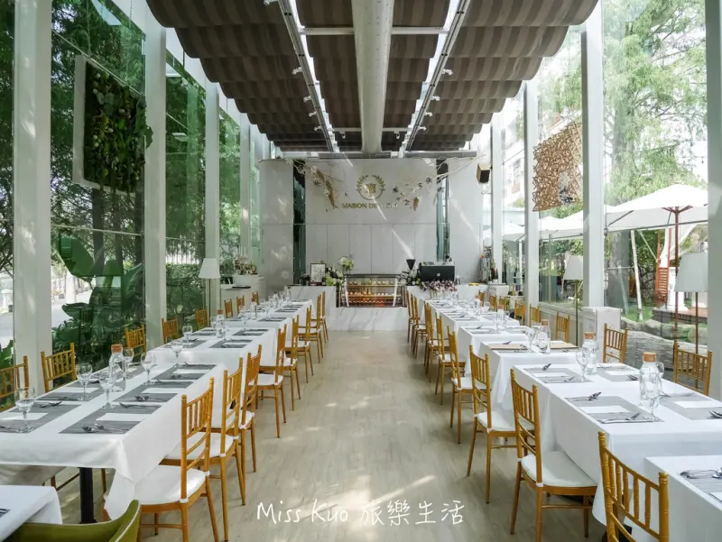 【高雄。食記】愛河畔的法式浪漫：Maison De Verre 梅森維拉玻璃屋餐廳。高雄美式戶外婚禮場地