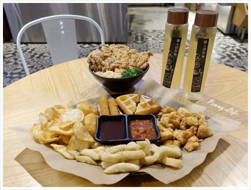 【台北】炸去啃職人炸物/雞排/內用鹹酥雞/丼飯/新光信義A11分店