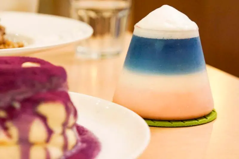 【台中 野米樂。夢幻系獨角獸飲品／超卡娃伊舒芙蕾／台中必吃打卡美食】博館店