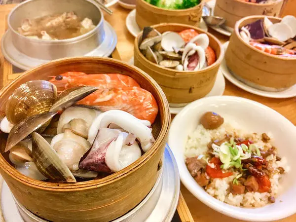 【台南】小二月，手工JUCY的漢堡排中西合併新滋味，你試過了嗎?高雄也開分店囉!｜平價｜小吃｜海鮮｜