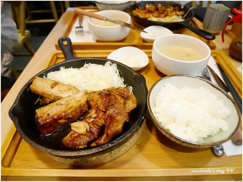 ◎台北◎捷運市政府站◎日本人氣厚切豬排，東京豚極台灣一號店，醬煎鐵板豬排X漢堡排