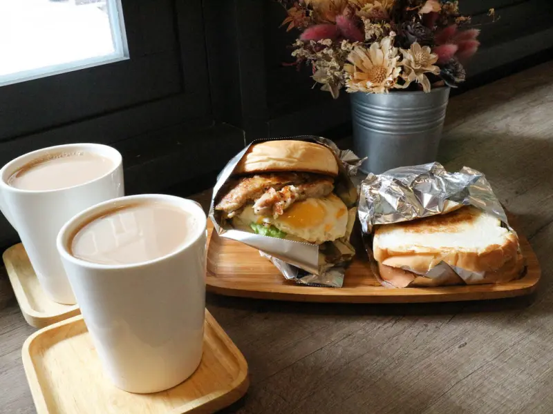 (菜寮站)新北三重早午餐-ticket鐵匙,甜蜜蜜芋泥吐司,鐵板吐司,鐵板漢堡