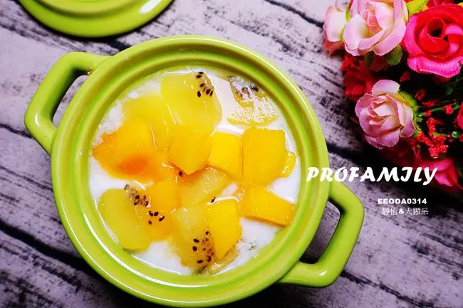 優格DIY ▶ PROFAMILY普羅家族優格機 ▶ 第一次DIY優格就上手 普羅優菌&鮮奶 在家輕鬆做優格  自製優格好簡單