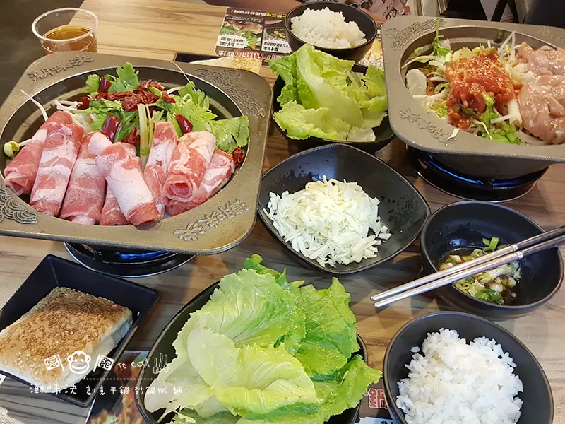 「飽食⁂高雄仁武」潮味決 創意干鍋、砂鍋粥、麵，一鍋兩吃這麼特別但是不對我胃呀