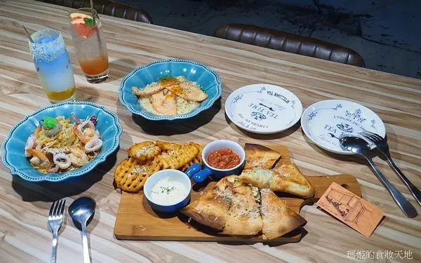 【公館 美食】窩巷弄 東西好吃 份量十足 聚會首選 近捷運公館站