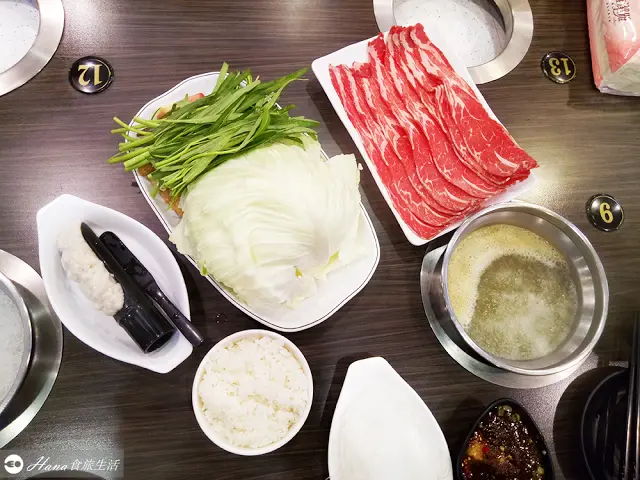 【新北三重】金橋日式涮涮鍋 | 在地人才知道 親切老闆娘 像家的用餐氛圍 飲料、冰淇淋無限供應 食材新鮮肉質好
