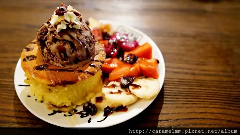 【嘉義東區】土佐to DRAW 早午餐.甜點 超彈潤厚燒鬆餅 細緻獨特讓人難忘 附菜單 吳鳳南路/近崇文國小/嘉女/垂楊路