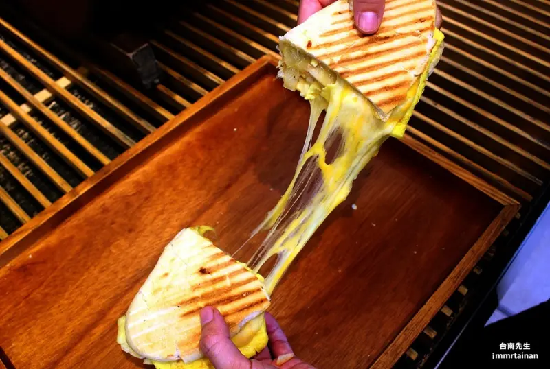 台南特色早餐／限量隱藏版商品／3小時秒殺晚來吃不到／中西融合上百種選擇／嚴選五星級原物料／新鮮現點現做－「曜陽營養三明治西門店」