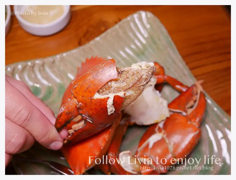 台北餐廳║台北松山區 捷運中山國中站 名流水岸民生館│海鮮鍋物│私廚料理│招牌螃蟹萬古燒鍋物 ❤跟著Livia享受人生❤