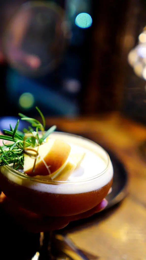 台北大安區  Greedy Bistronomy Cafe 咖啡·餐酒館  東區餐酒館 澎派 炫目 浮誇集一身 等你一起來狼嚎  