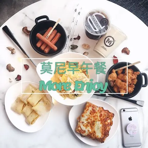 【二訪】台中・西區｜排隊人潮依舊不間斷の莫尼Morni早餐店・打卡必備大理石、乾燥花和霓虹燈