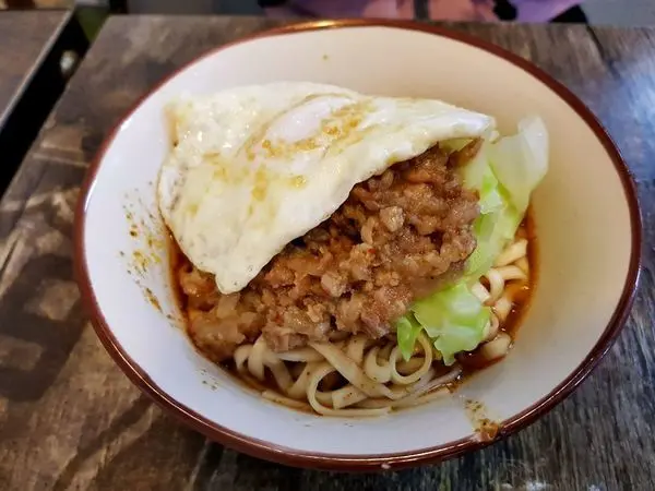苗栗縣頭份市尚順附近[泰餃情/小玉豆花] 泰式料理/泰式餃子/豆花~ 中晚餐+甜點一次滿足的平價小店