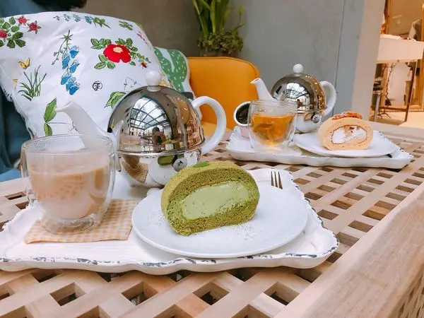 民生社區✿ 羅得奧商行。Après la Mousson✿吃美食看美衣~ 在水泥mix粉嫩繽紛的文藝空間吃蛋糕捲兒!