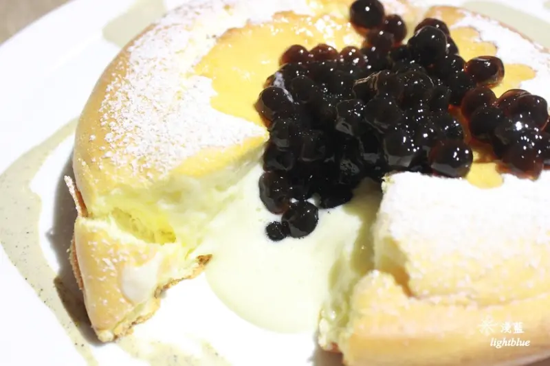 [ 國父紀念館美食 ] 淺藍 × petit doux．微兜～限量鐵觀音珍奶瓦帕，香軟迷人的美味