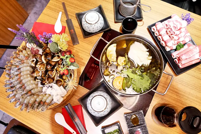 [台北中山] 婧火鍋滿滿金鑽蝦蠔蚌蚌組合不管痛風先吃再說