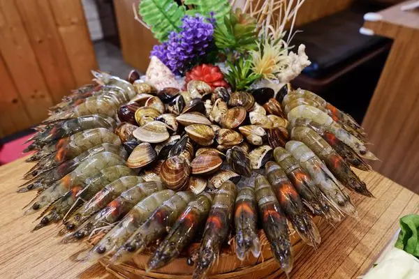 【食記】台北・松江南京｜建國北路隱藏火鍋・小心痛風！超狂蝦子蛤蜊大集合！婧shabu火鍋・附菜單