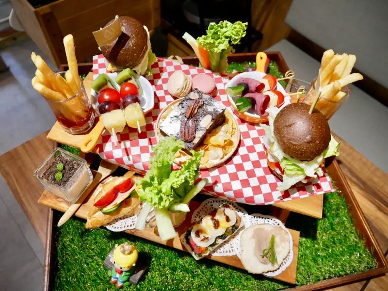 [台北大安] 璐露野生活 LULUYELIFE CAFÉ華麗夢幻的派對野餐桌 / 野餐餐廳 / 輕食三明治 / 可外帶外送